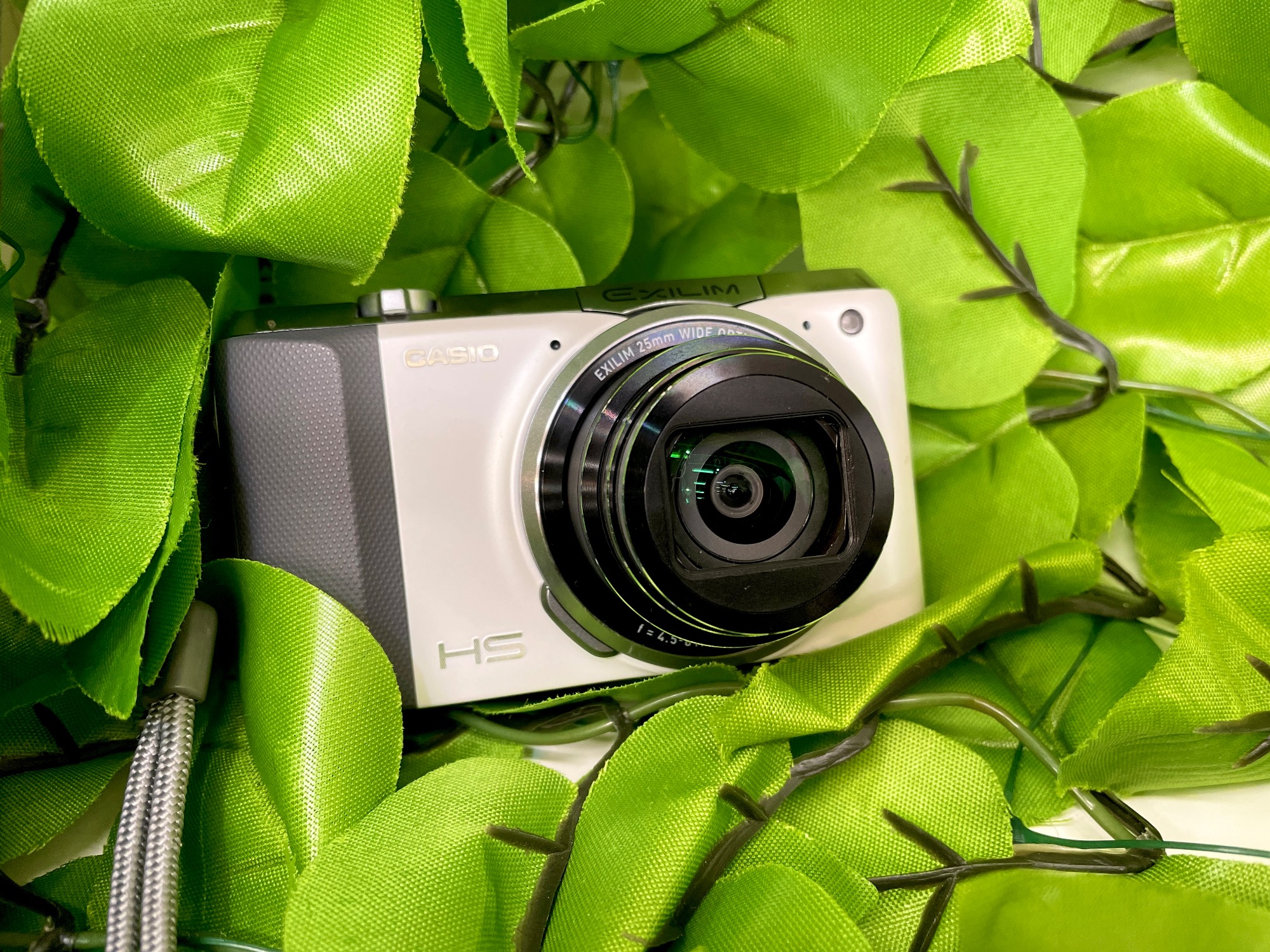 CASIO(カシオ) コンパクトデジタルカメラ HIGH SPEED EXILIM EX-ZR700