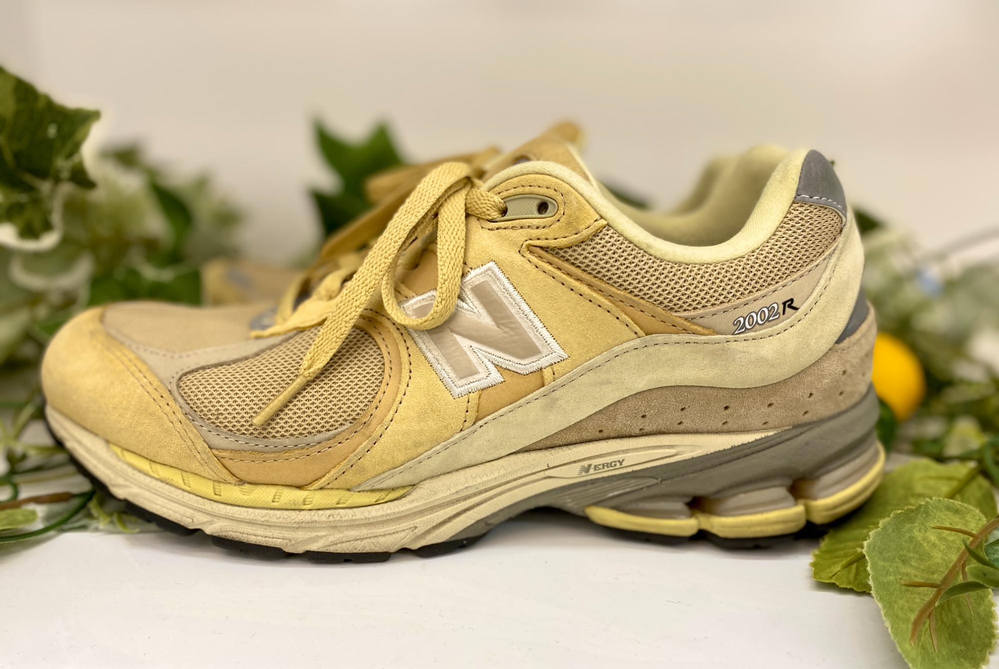 スニーカー買取強化中】AURALEE×NEW BALANCE 2002R 