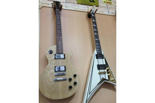 FENDERのエレキギター