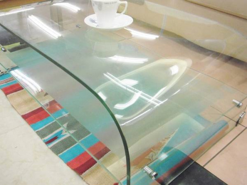 家具・インテリアのガラステーブル