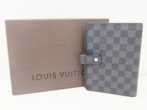 スケートボードのルイヴィトン(LOUIS VUITTON)