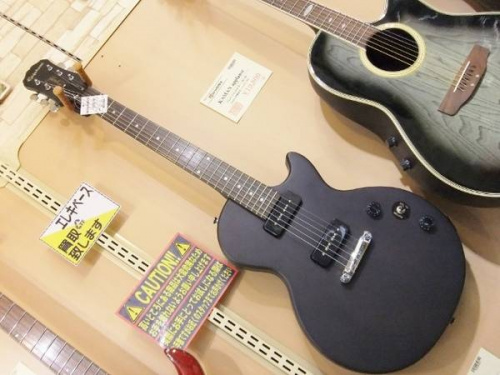 ニクソン（NIXON）