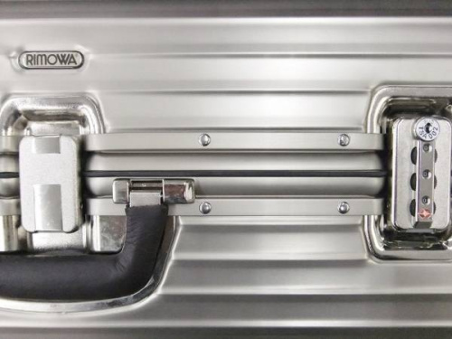 ビジネスアイテムのスーツケース