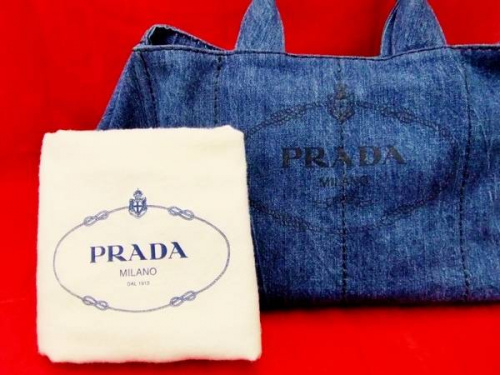 ブランド・ラグジュアリーのプラダ（PRADA）