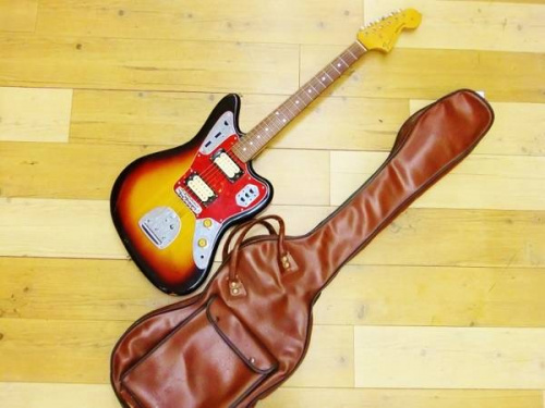 エレキギターのカート・コバーン