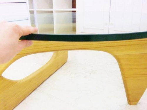 コーヒーテーブルのIsamu Noguchi（イサム　ノグチ）