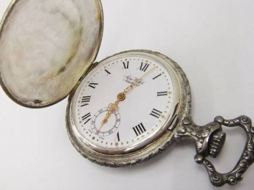 懐中時計のAERO WATCH