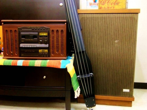 アップライトベースのウッドベース