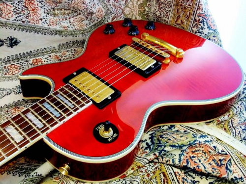 楽器・ホビー雑貨のBurny