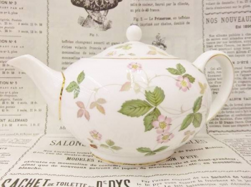 WEDGWOODのWILD STRAWBERRY