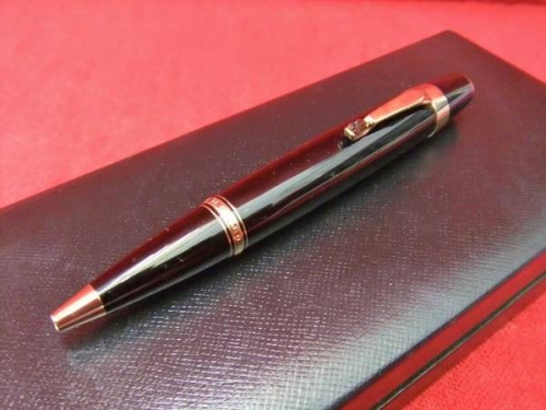 ボールペンのMONTBLANC