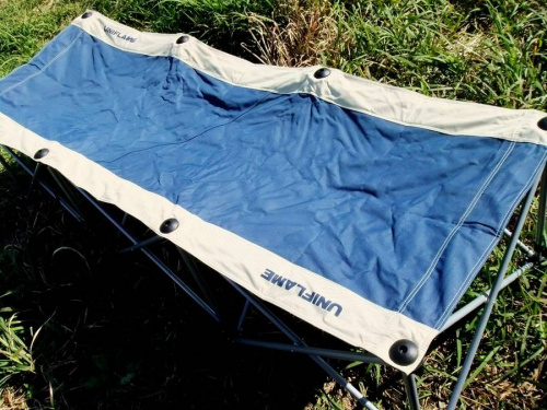 ベンチのUNIFLAME