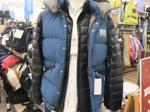 ダウンベストのMountain Equipment