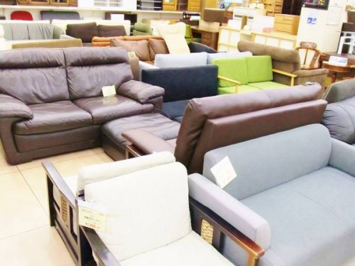 ダイニングセットのテーブル