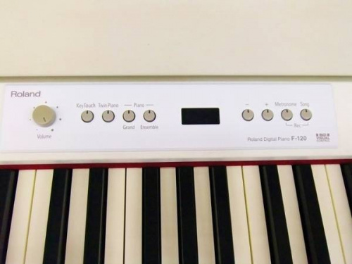 電子ピアノのROLAND(ローランド)