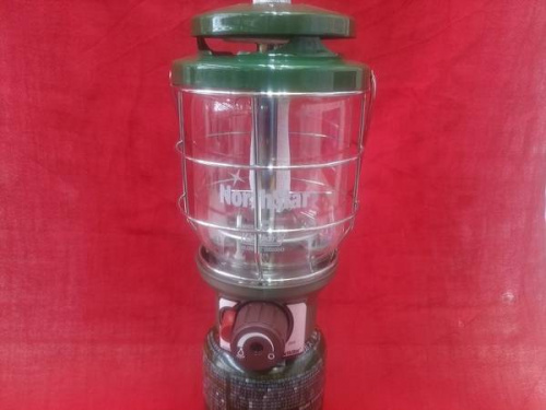 キャンプ用品のランタン