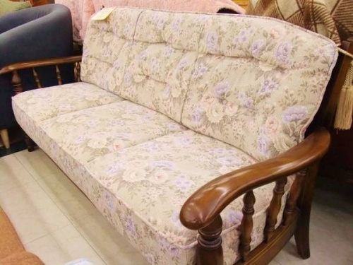 家具・インテリアのkarimoku(カリモク)