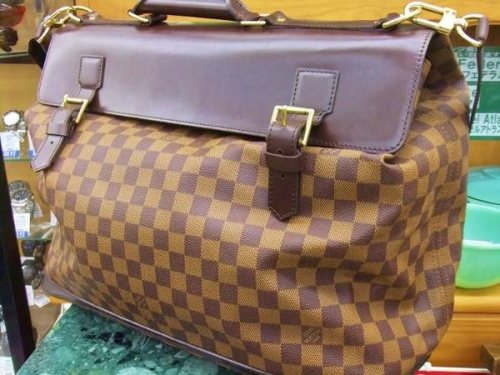 ブランド・ラグジュアリーのルイヴィトン（LOUIS VUITTON）