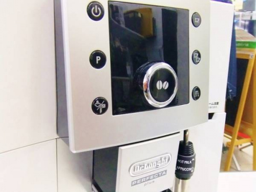 コーヒーメーカーのDeLonghi(デロンギ)