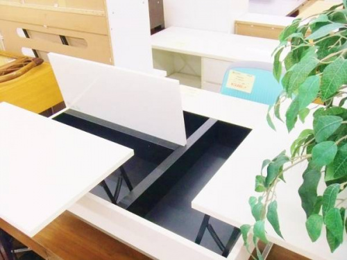 BoConcept(¥Ü¡¼¥³¥ó¥»¥×¥È)¤Î¥³¡¼¥Ò¡¼¥Æ¡¼¥Ö¥ë