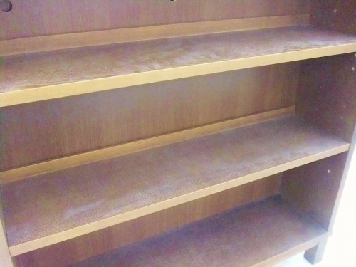 木製収納のシェルフ