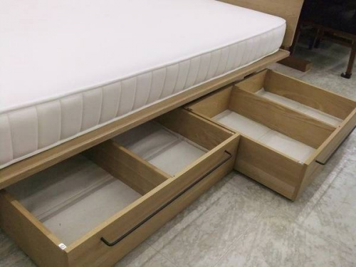 オークの大和　家具