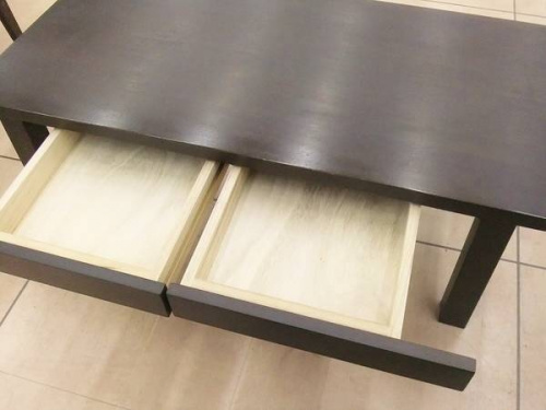 テーブルのラリー