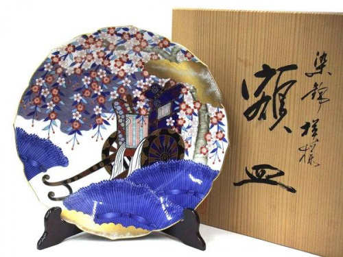 宮内庁御用達！香蘭社 飾り皿『染錦御所車』入荷です！！【大和店