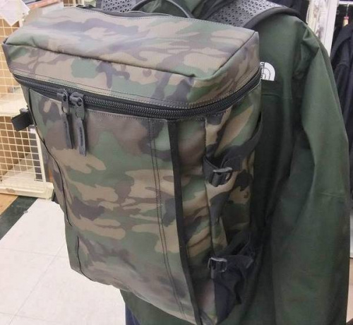 ブランド・ラグジュアリーのリュック