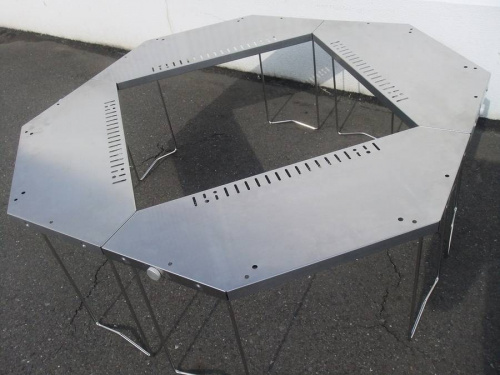 アウトドア用品のジカロテーブル