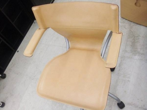 家具のカリモク60