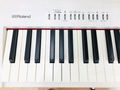 電子ピアノのROLAND