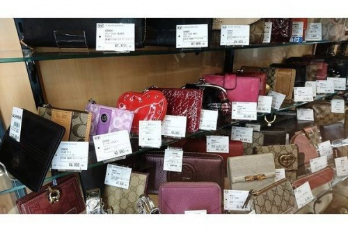 ブランド・ラグジュアリーの財布　バッグ