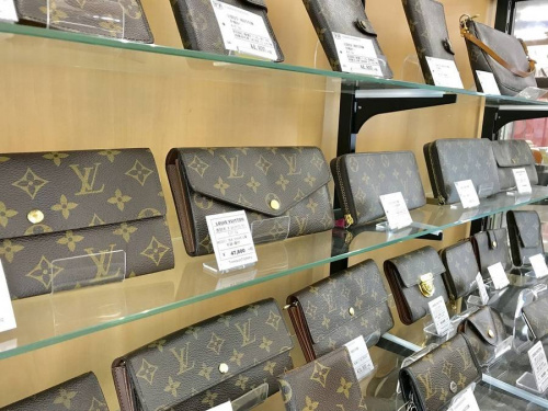 ブランド・ラグジュアリーのLOUIS VUITTON ルイヴィトン