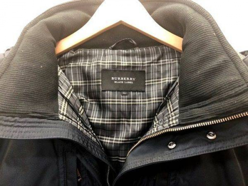 ダウンジャケットのBURBERRY BLACK LABEL　バーバリー　ブラックレーベル