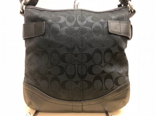 ショルダーバッグ　ポーチのCOACH　コーチ