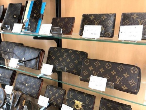 ブランド・ラグジュアリーの財布