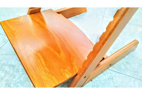 STOKKEのベビーチェア