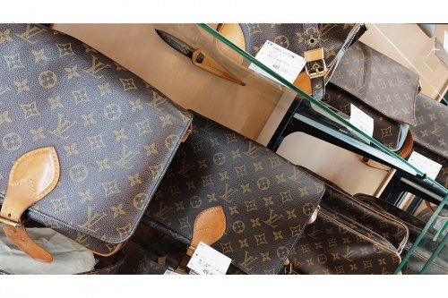 ルイヴィトン（LOUIS VUITTON）の大和　ブランド