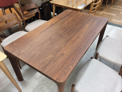ダイニングテーブルの大和市　中古家具