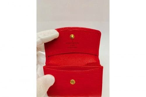 ルイヴィトンのLOUIS VUITTON