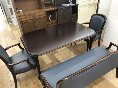 家具のダイニングセット