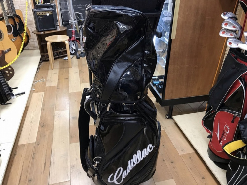 スポーツ用品のゴルフ