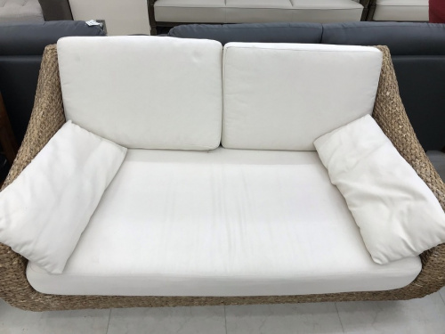 家具のソファ