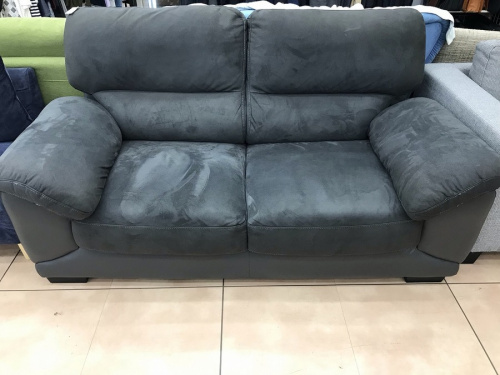 家具のソファ