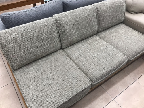 家具のソファ