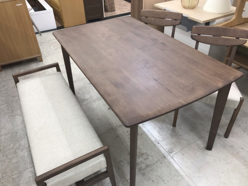 家具のダイニングセット