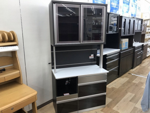 家具のカップボード・食器棚