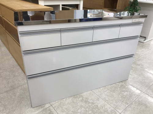 家具のカウンター