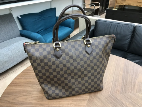 ブランド・ラグジュアリーの財布